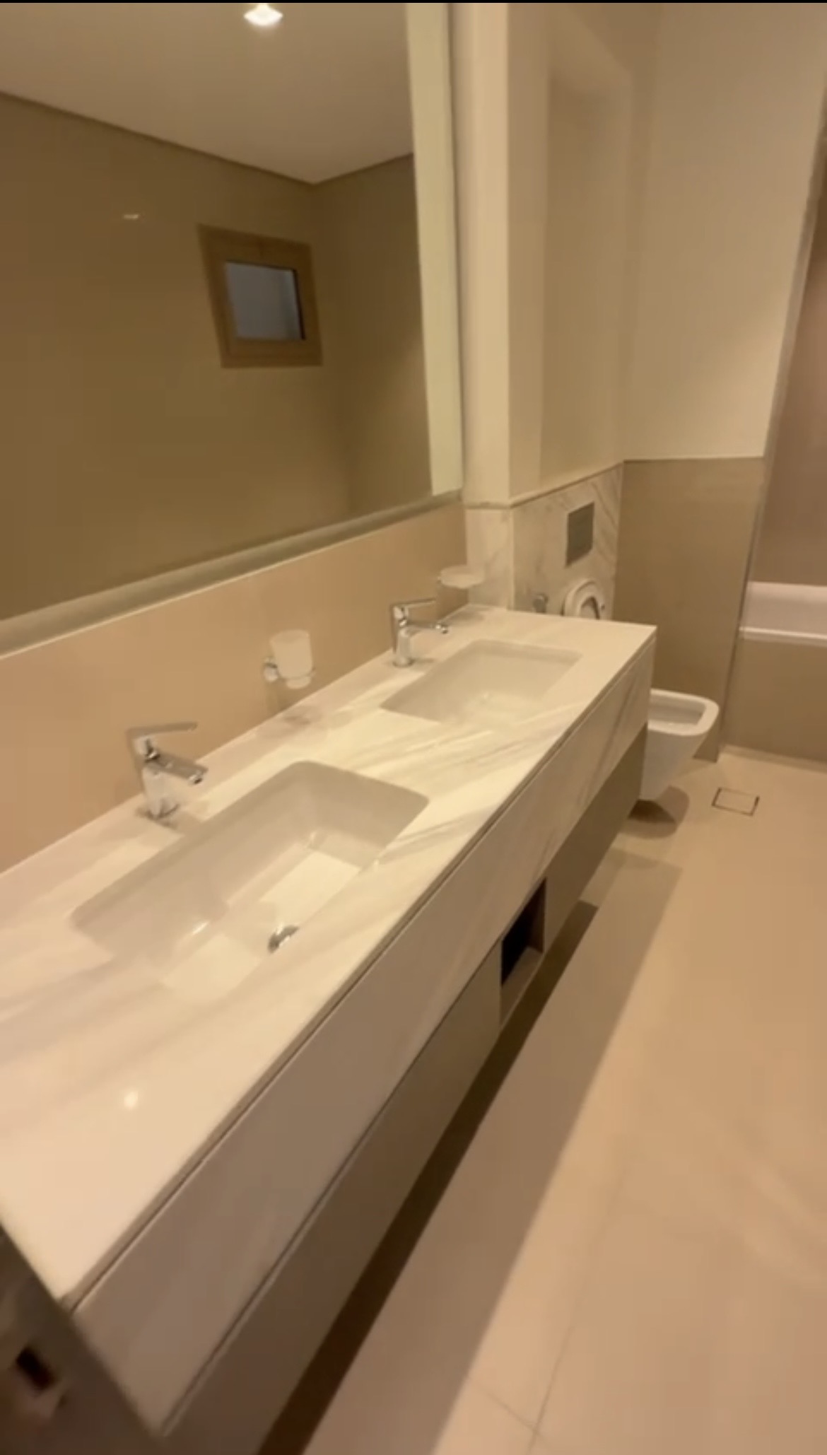 🏡 Corner Residential Villa for Rent in a Gated Compound